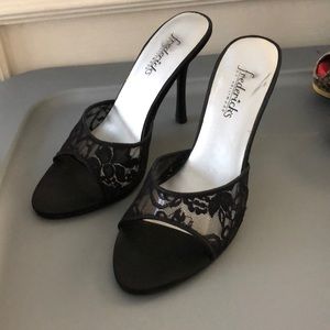 Fredricks of Hollywood slipper heels
